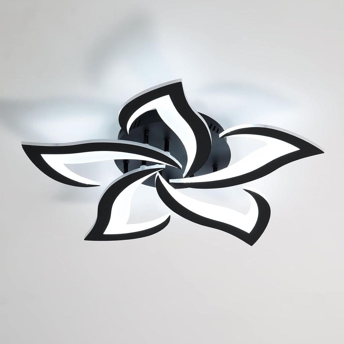 Comely Deckenlampe, LED Deckenleuchte 60W 6750lm, Kaltes Wei? 6500K Moderne Bl¨¹tenblatt Design Deckenlampe f¨¹r Wohnzimmer K¨¹che Schlafzimmer Esszimmer, Dia 60cm,Schwarz