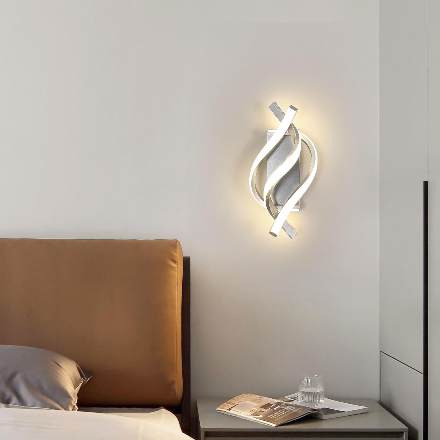 Applique - Cornice in alluminio color argento, Luce naturale