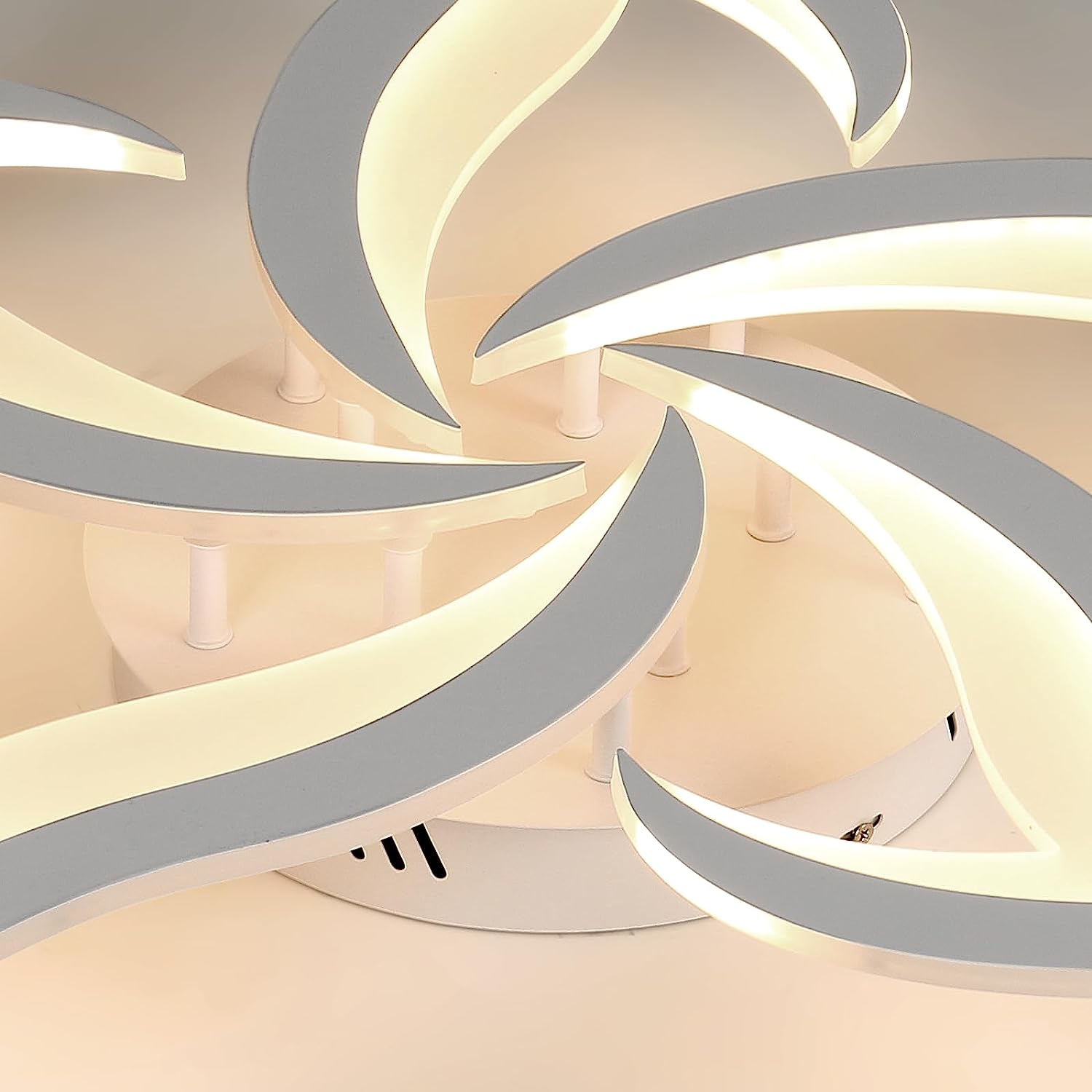 Comely Plafonnier LED, Luminaire Plafonnier 60W 6750LM, Lustre Salon Moderne, Lampe de Plafond de Pétale pour Salon Chambre Cuisine Salle à Manger, Lumière Blanche Chaude 3000K, Dia 60cm, Blanc