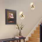 Applique - Struttura in alluminio oro, luce naturale