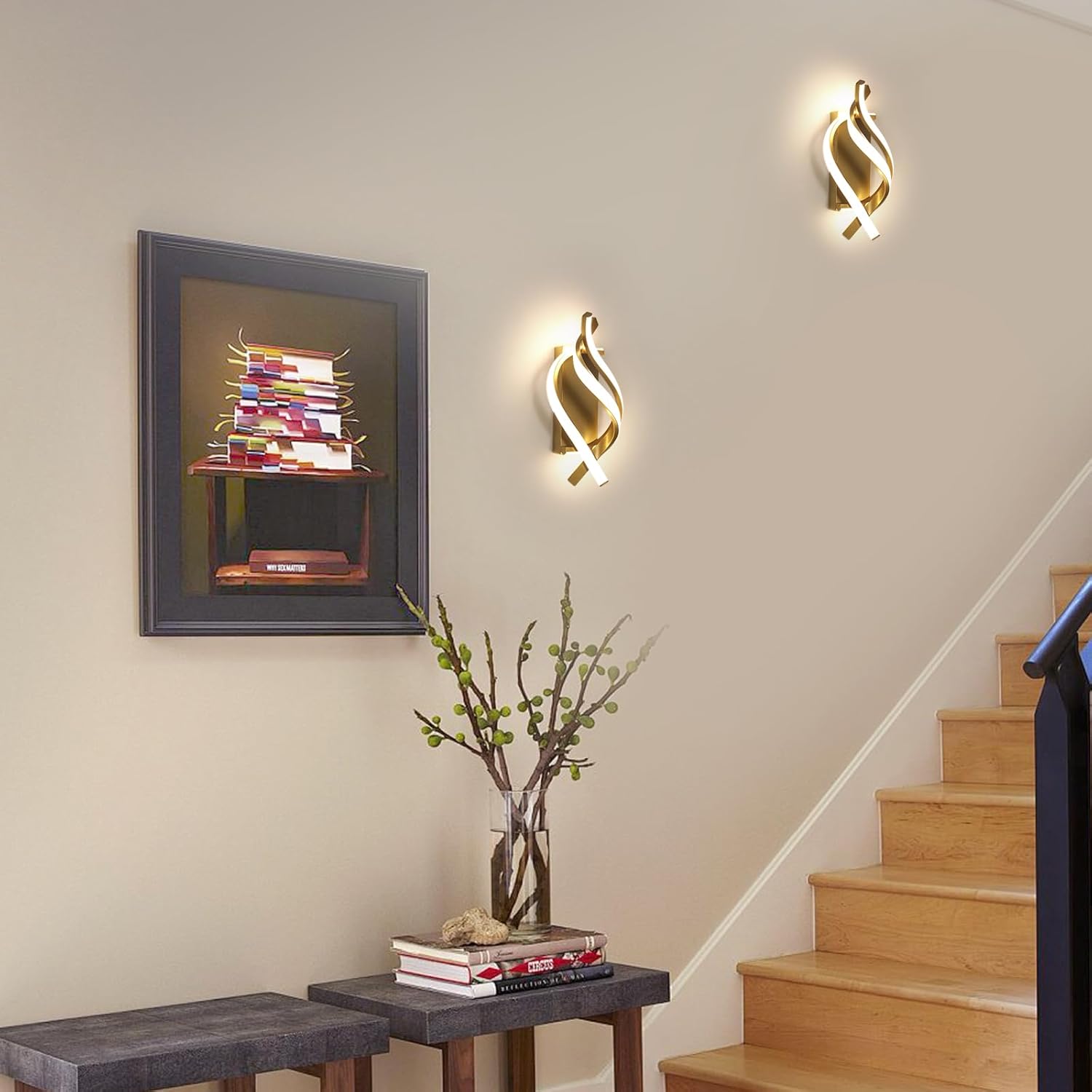 Applique - Struttura in alluminio oro, luce naturale