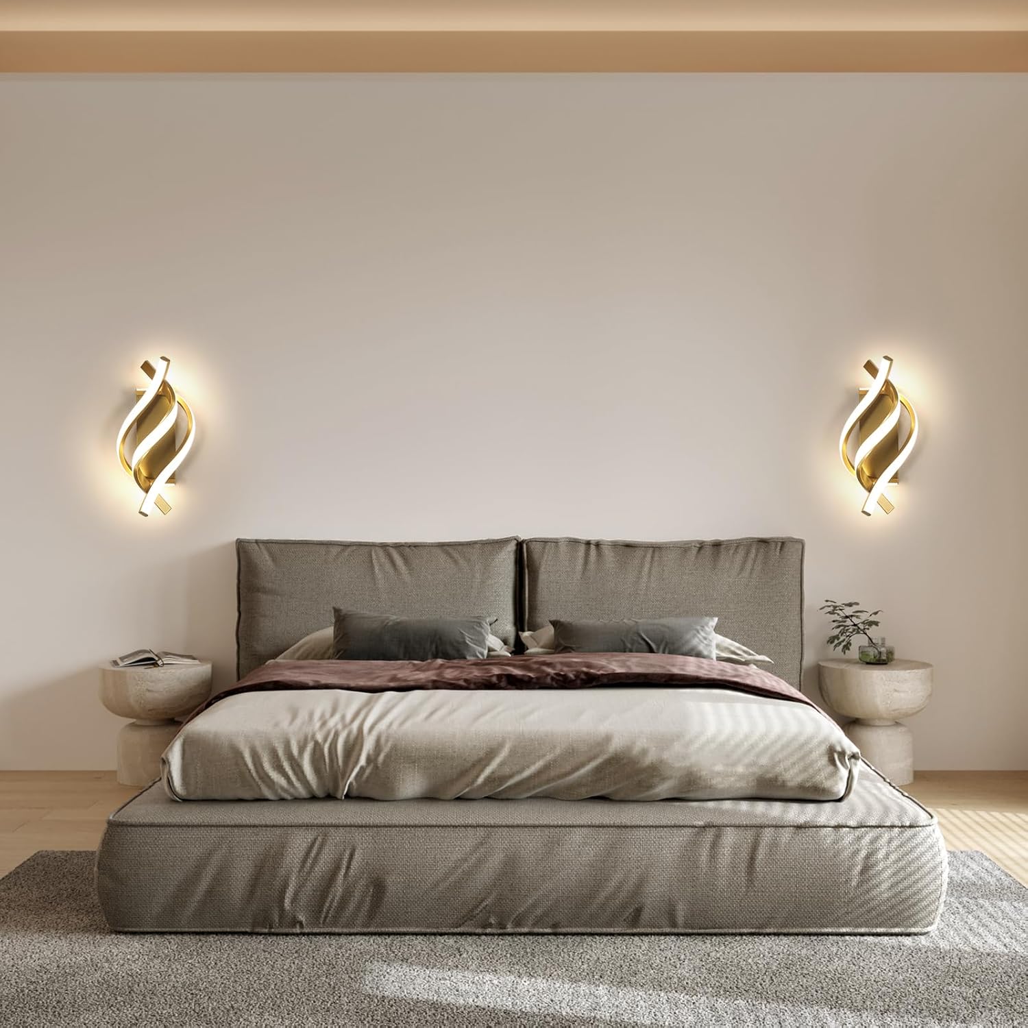 Applique - Struttura in alluminio oro, luce naturale