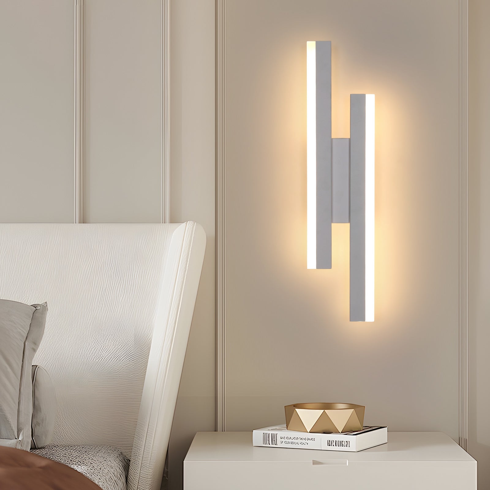Lampada da parete - Struttura in acrilico bianco, Regolabile